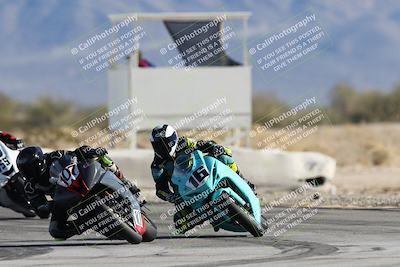 media/Dec-07-2025-CVMA (Sun) [[3e7d2de5dc]]/Race 4-Supersport Middleweight/